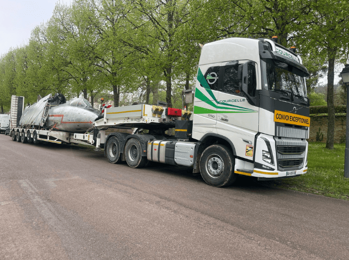 Transport avion militaire