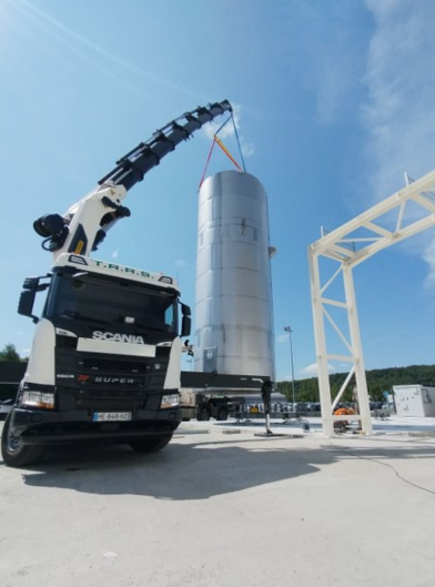 Mise en place d'une cuve en bras de grue - Toulouse Albi Montauban Auch Agen
