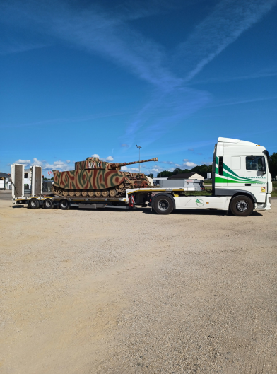 Transport char militaire