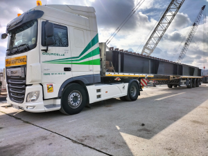 Transport exceptionnel en plateau extensible