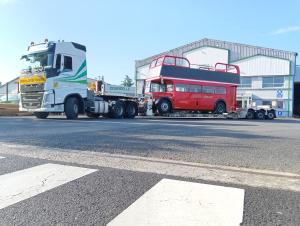 Transport exceptionnel de bus