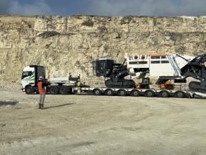 Transport exceptionnel d'un engin TP de 75T